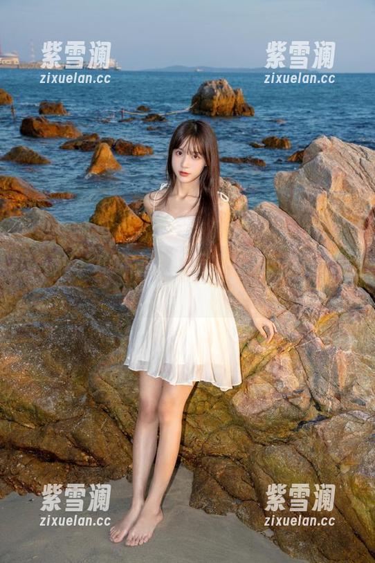 Umeko J Umeko J的高清睡衣写真作品,带你进入一个浪漫梦幻的世界